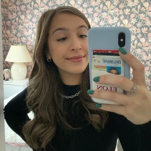 Meet your Posher, Danielle